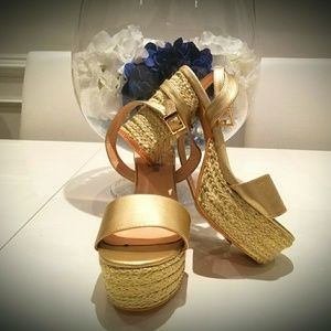 Gold and wicker platform sandal